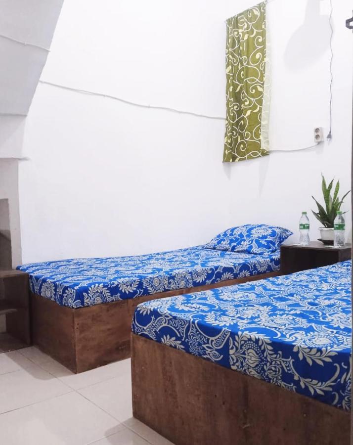 Greenkost Hostel Sintang Екстериор снимка