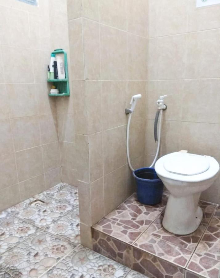 Greenkost Hostel Sintang Екстериор снимка