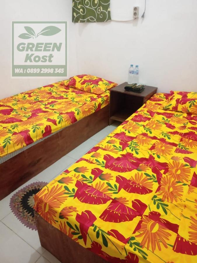 Greenkost Hostel Sintang Екстериор снимка
